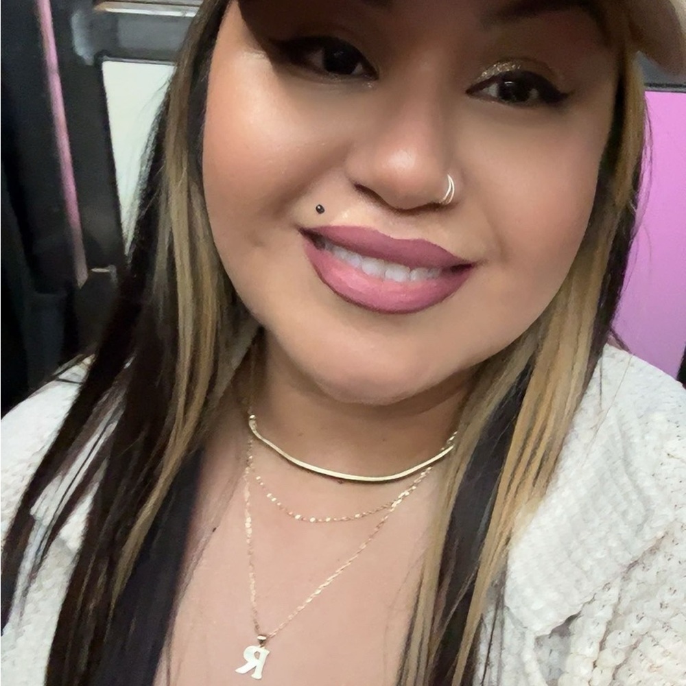 Meet your Posher, Rocio - Picture 5 of 8